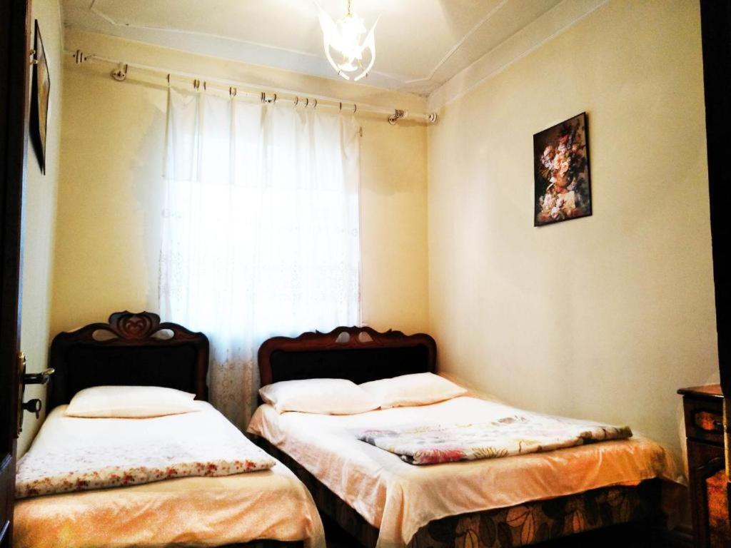 Hostel Sakharov & Tours Erivan Exterior foto
